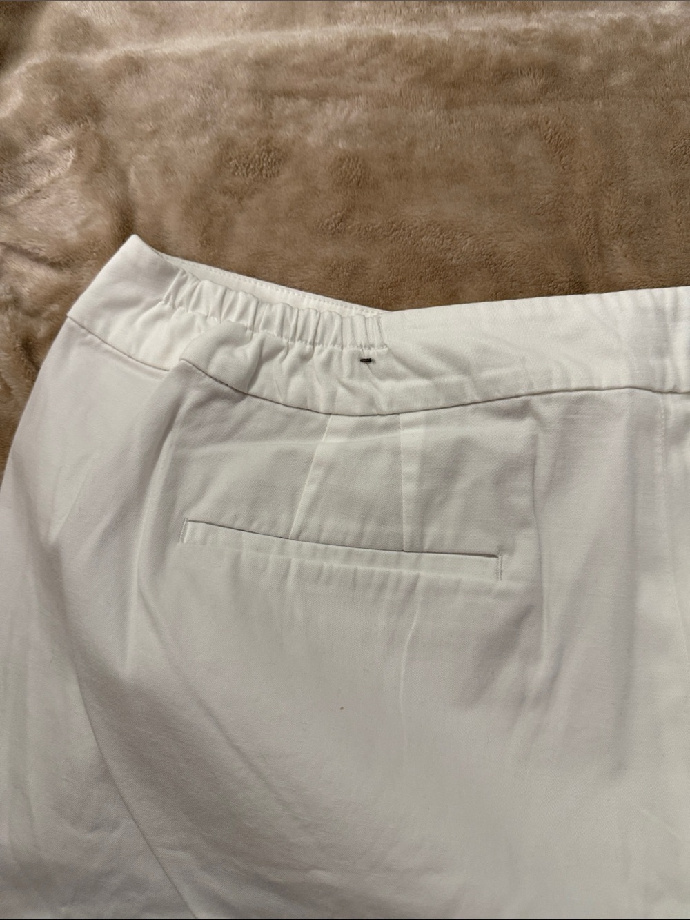 Talbots White Scallop-Hem Bermuda Shorts NWOT - Picture 9 of 10